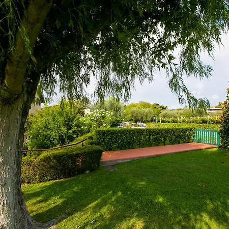 アパート Garden Pool & Tennis On The - Happy *