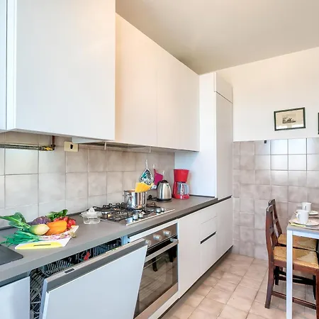 Garden Pool & Tennis On The - Happy アパート